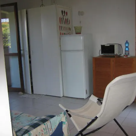 La Ginestra Two-Room Apartment Lägenhet